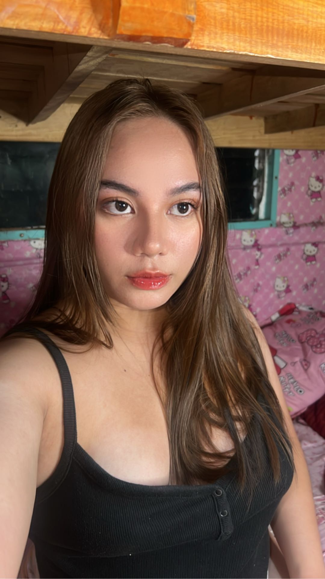 Dolce from Philippines, live on JerkChat