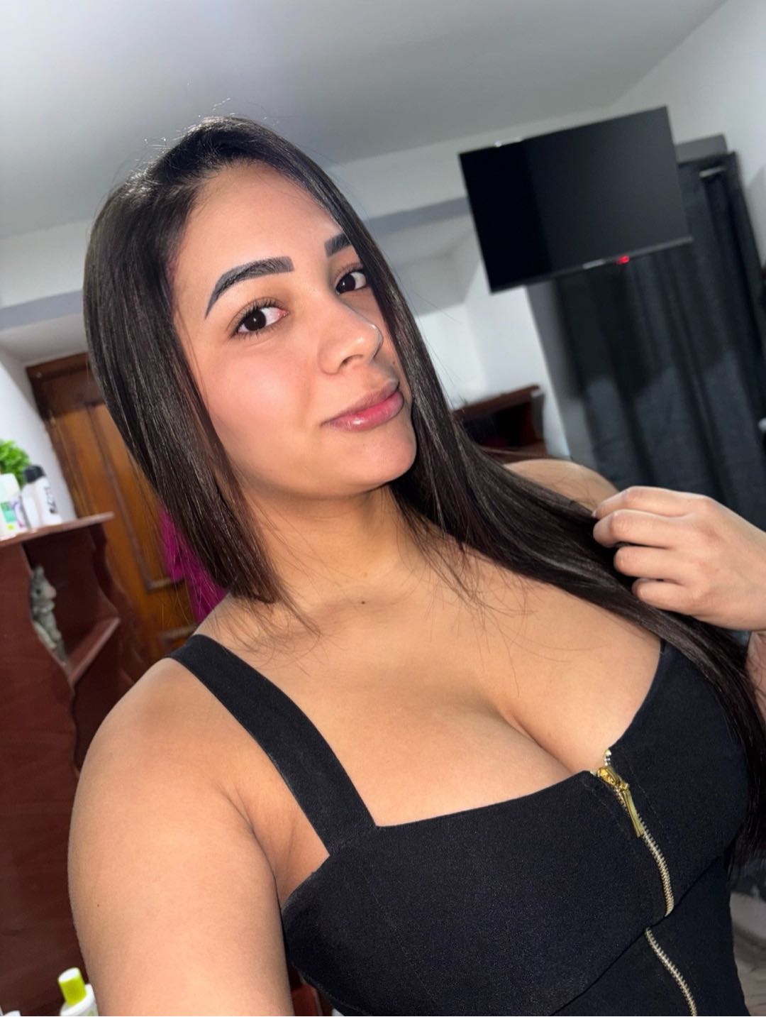 Sharlot from Venezuela, on JerkChat