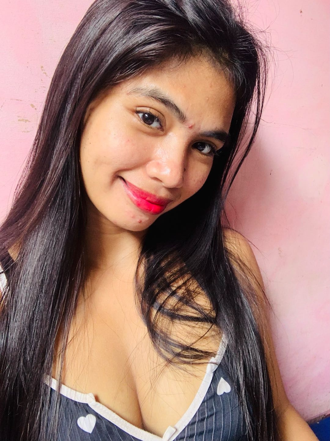 Mae from the Philippines, live on JerkChat