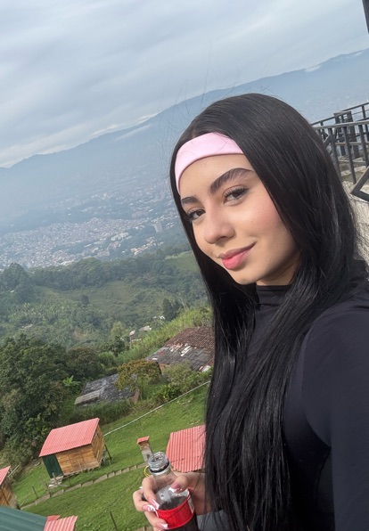 Salome from Colombia, live on JerkChat