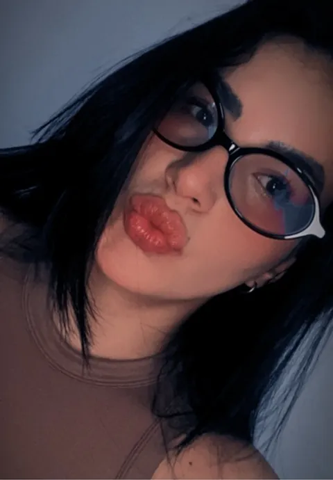 Samira from Venezuela, on JerkChat