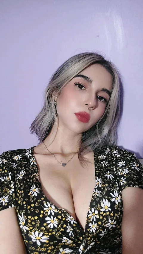 Olaya from Mexico, on JerkChat