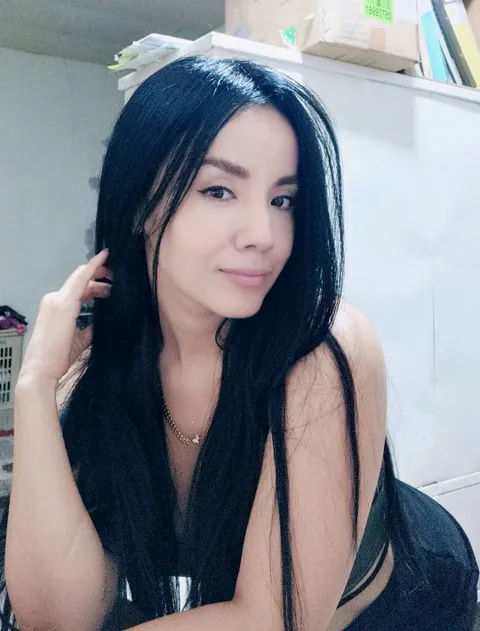 Ale from Ecuador, on JerkChat
