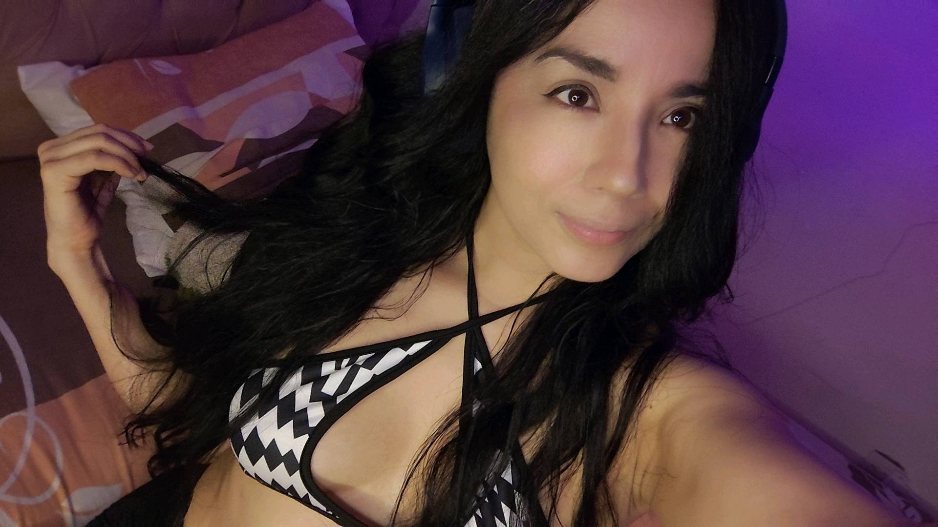 Ale from Ecuador, on JerkChat